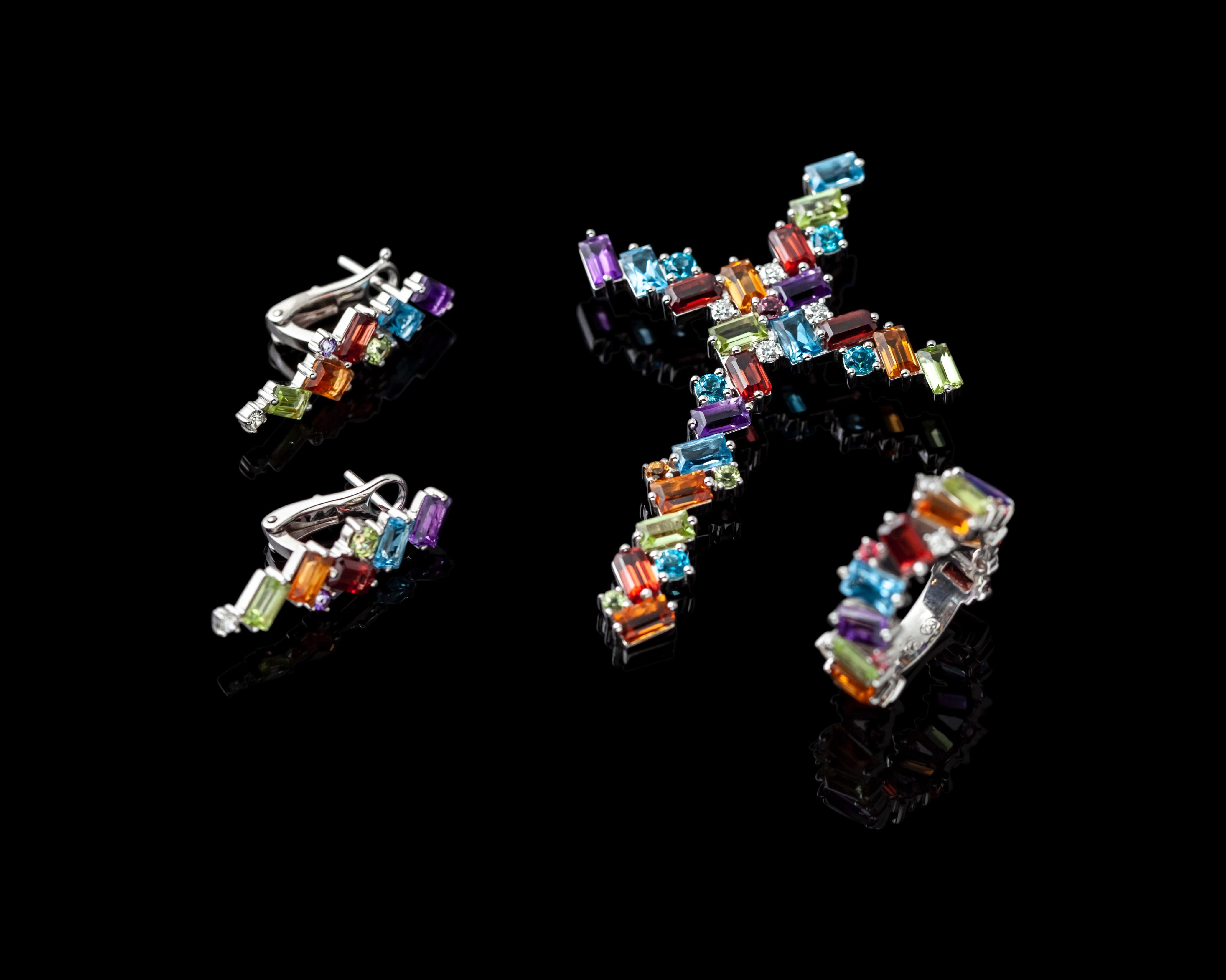 Eternal Spectrum  White Gold Earrings
